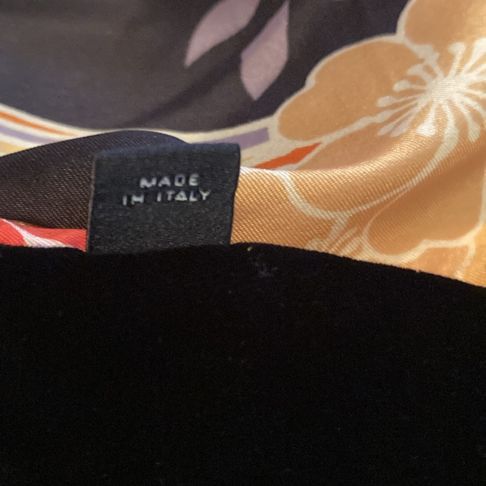 Black velvet jacket - Picture 5 of 8